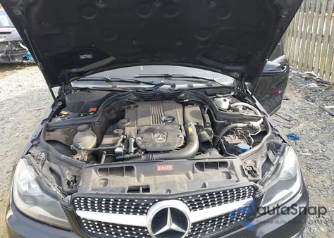 2013 Mercedes-Benz C 250 Sport из США, поврежденный, VIN WDDGF4HB6DR262767